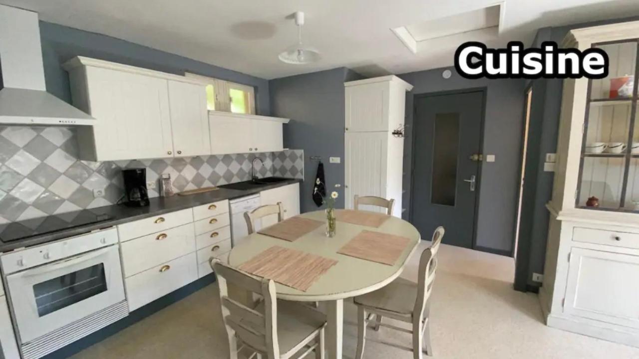 Appartement Aux Sources De La Chabanne Saint-Hilaire-les-Courbes Bagian luar foto